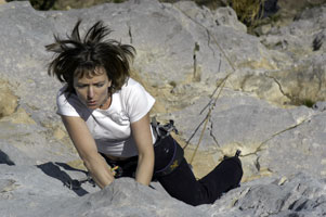 Catherine dans Miss Terre (6b)